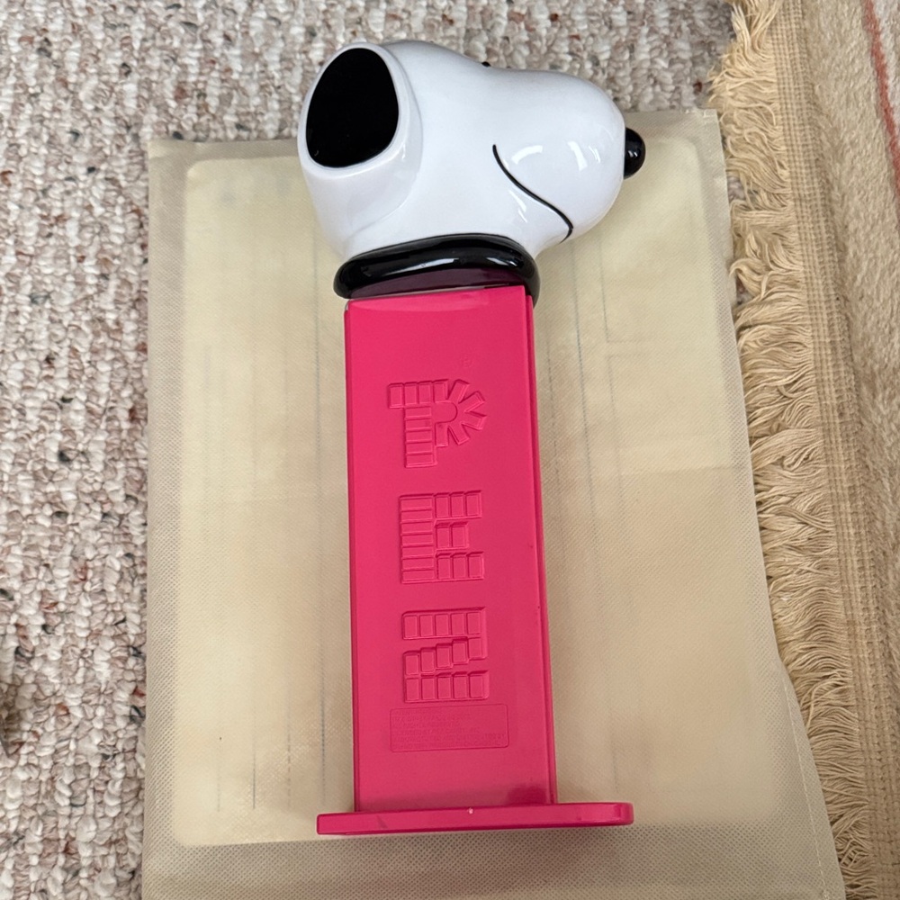 Snoopy Giant PEZ 2001 Vintage 12”